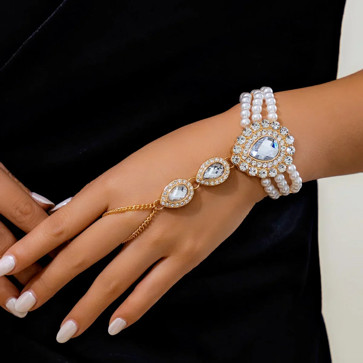 Verdeluxe Necklace & Bracelet Set